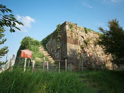 Komatsu Castle Stone Wall